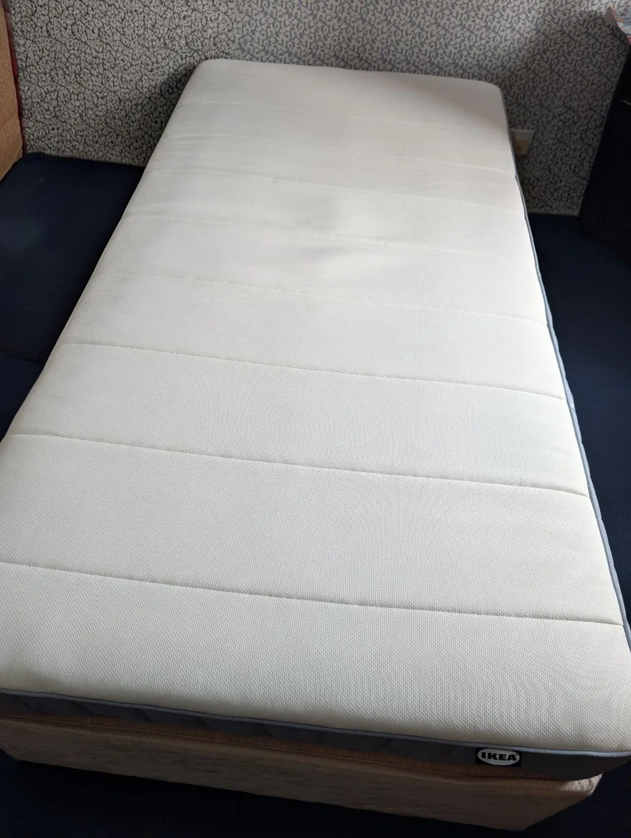 IKEA VESTERÖY single pocket sprung mattress