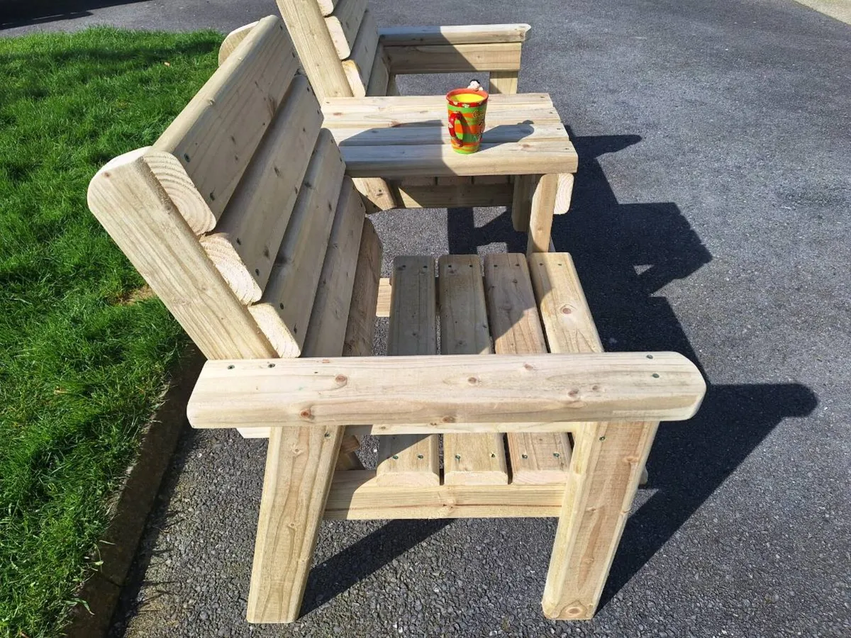 Garden seat with table - Image 2