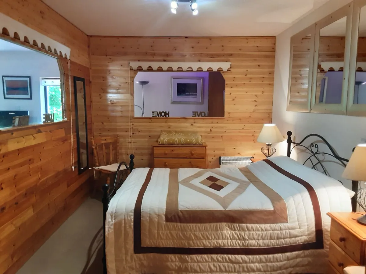 Holiday accommodation - Image 2