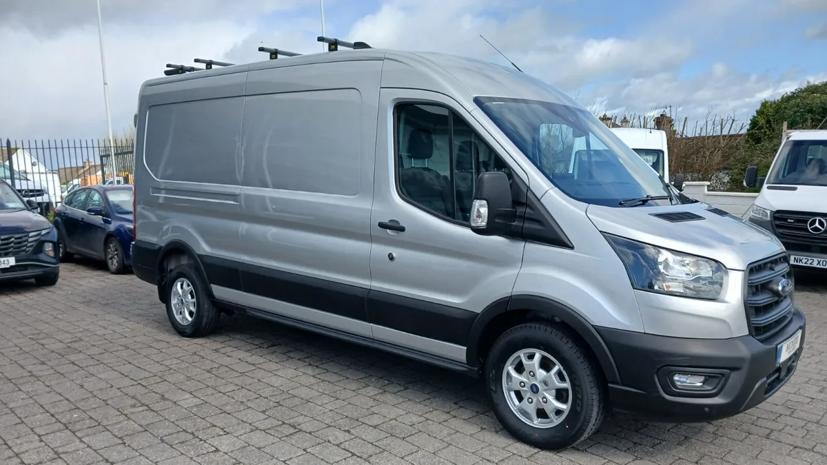 241 FORD TRANSIT L3 H2 HIGH SPEC SPOTLESS,EXTRAS - Image 4