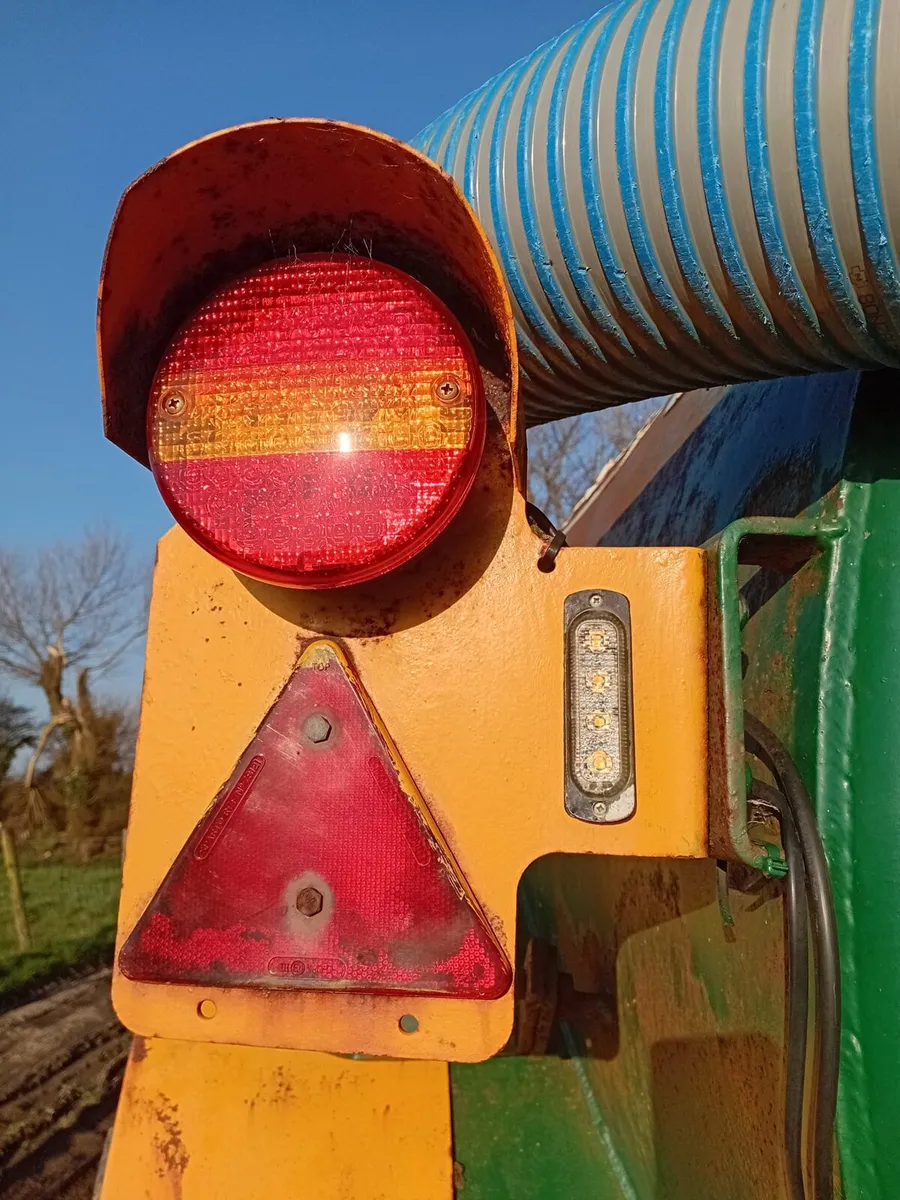 Major 2050 gallon slurry tank - Image 3