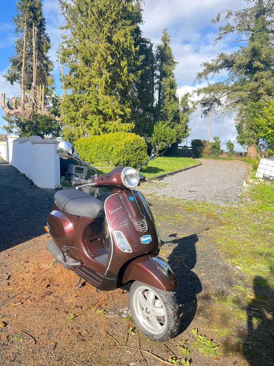 Vespa LX50 - Image 1