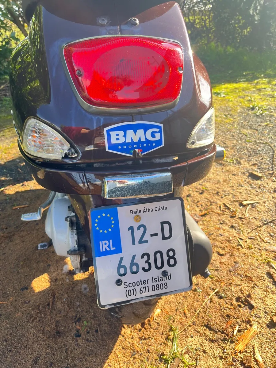 Vespa LX50 - Image 2