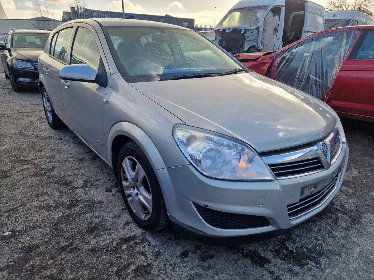 09 OPEL ASTRA  1.8 P AUTO (Z18XER) FOR BREAKING - Image 2