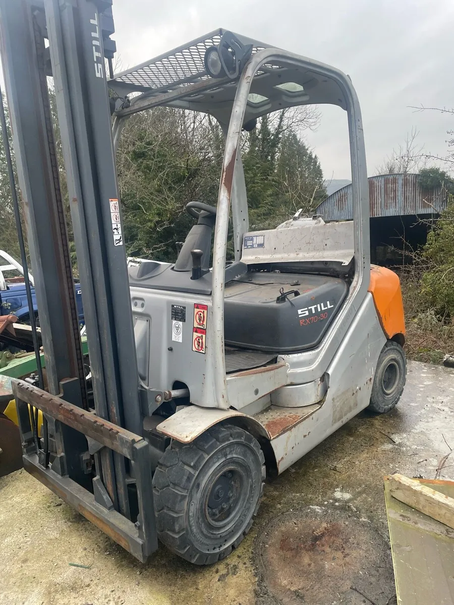 Forklift - Image 2