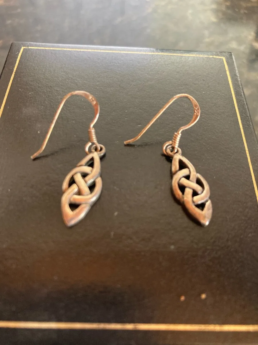 Celtic knot Sterling Silver drop earrings - Image 1