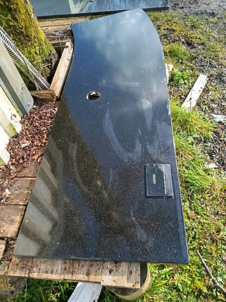 Granite kitchen worktop - Image 3