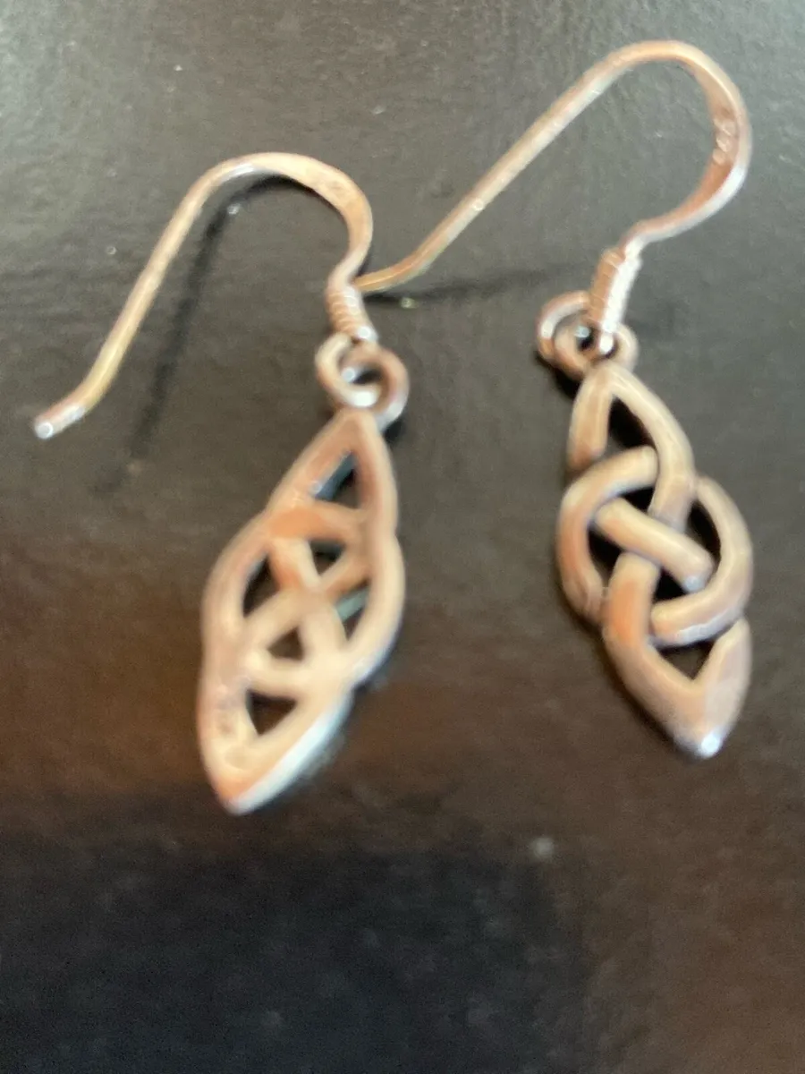 Celtic knot Sterling Silver drop earrings - Image 3