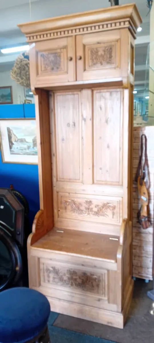 Modern Decorative Pine Settle - Image 1