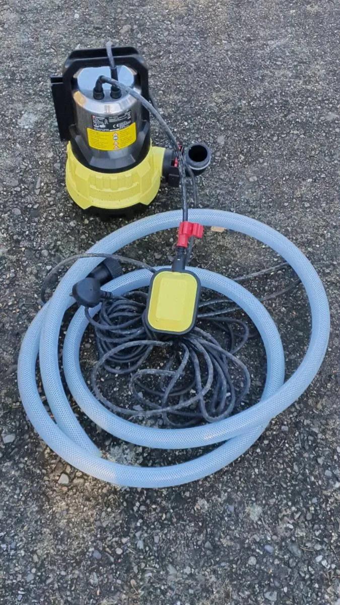 Submersible Dirty Water Pump 1100W – With Hose - Image 1