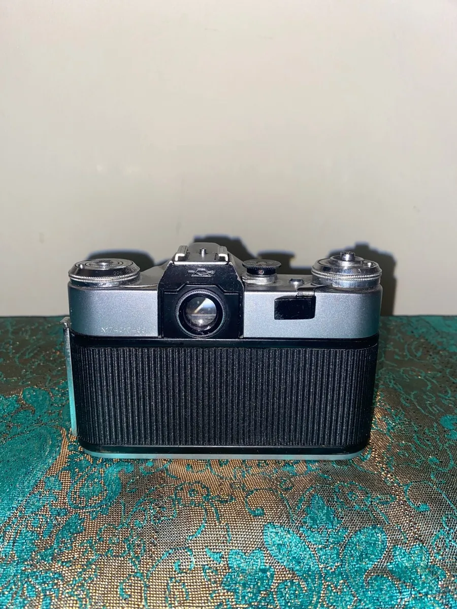 Vintage Zenit E 35mm Film Camera - Image 4