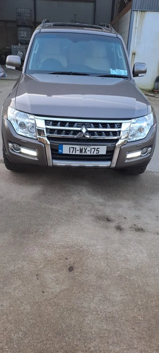 Mitsubishi Pajero 2017, 5 Seat Commercial Low Tax - Image 3