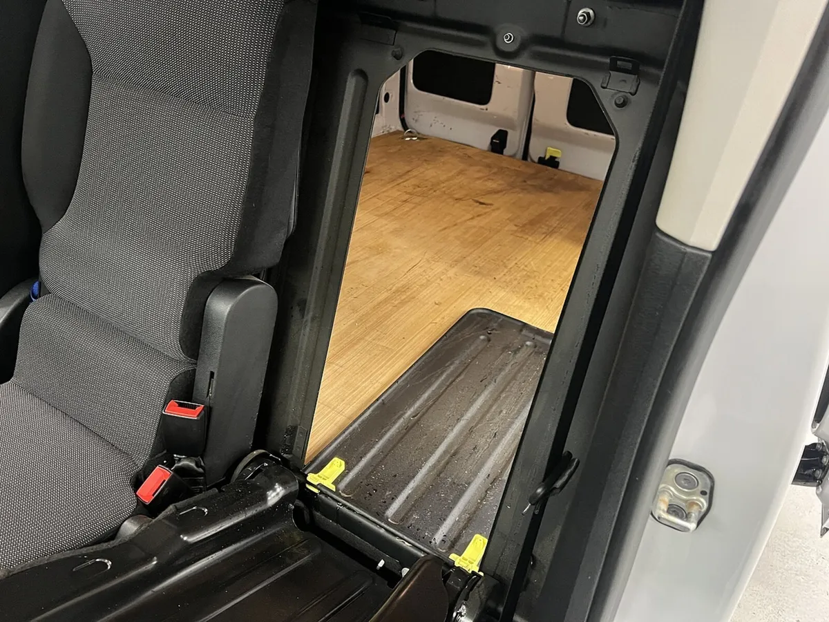 2023 Citroen Berlingo Small Panel Van - Image 4