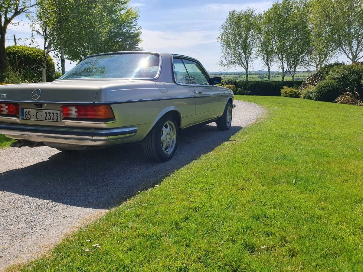 Merceded 230 CE 1985 - Image 4