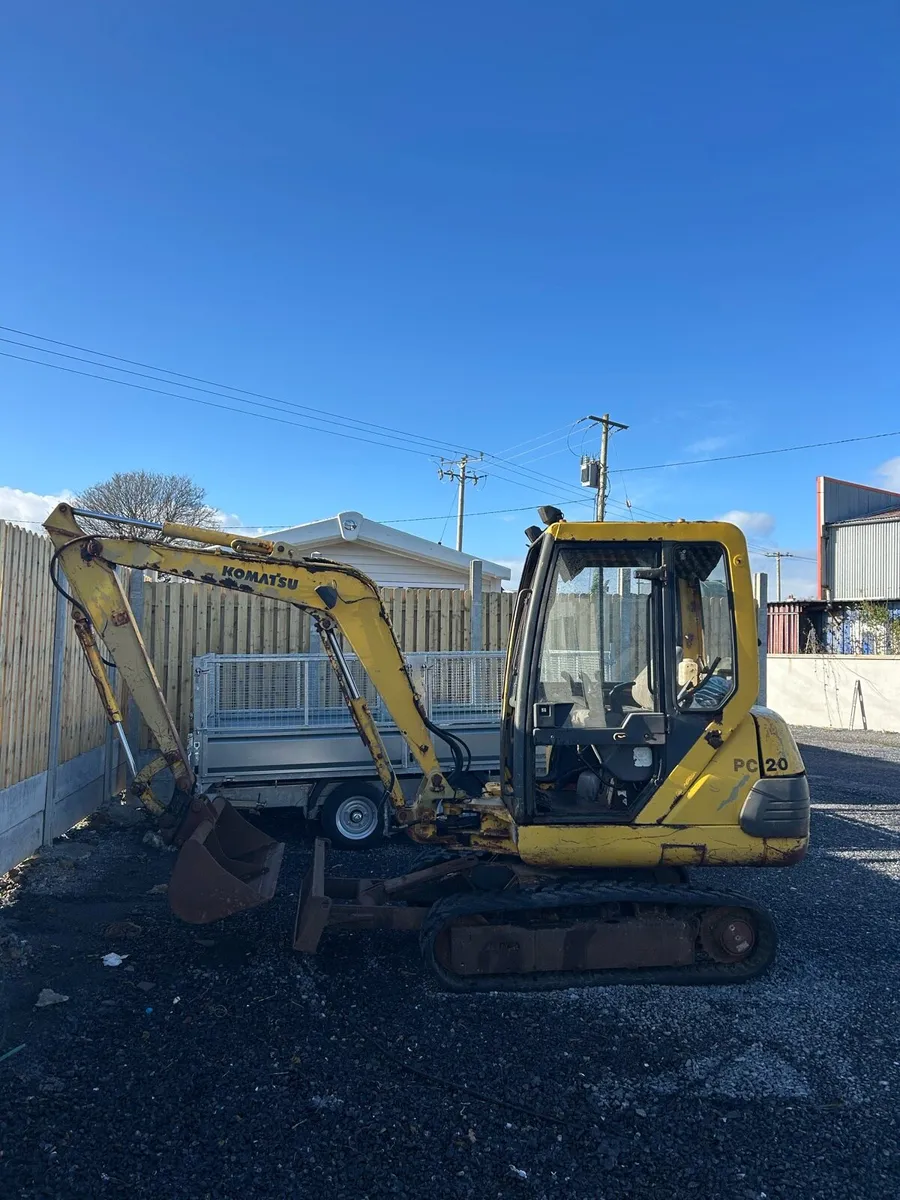 Komatsu 2.8 ton digger - Image 3