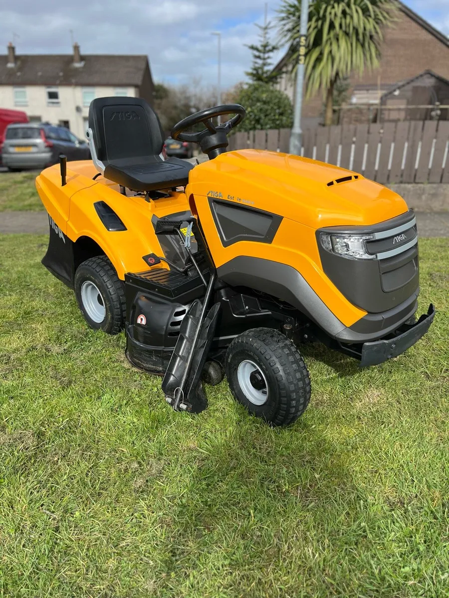 Stiga 5102H petrol ride on lawnmower - Image 1