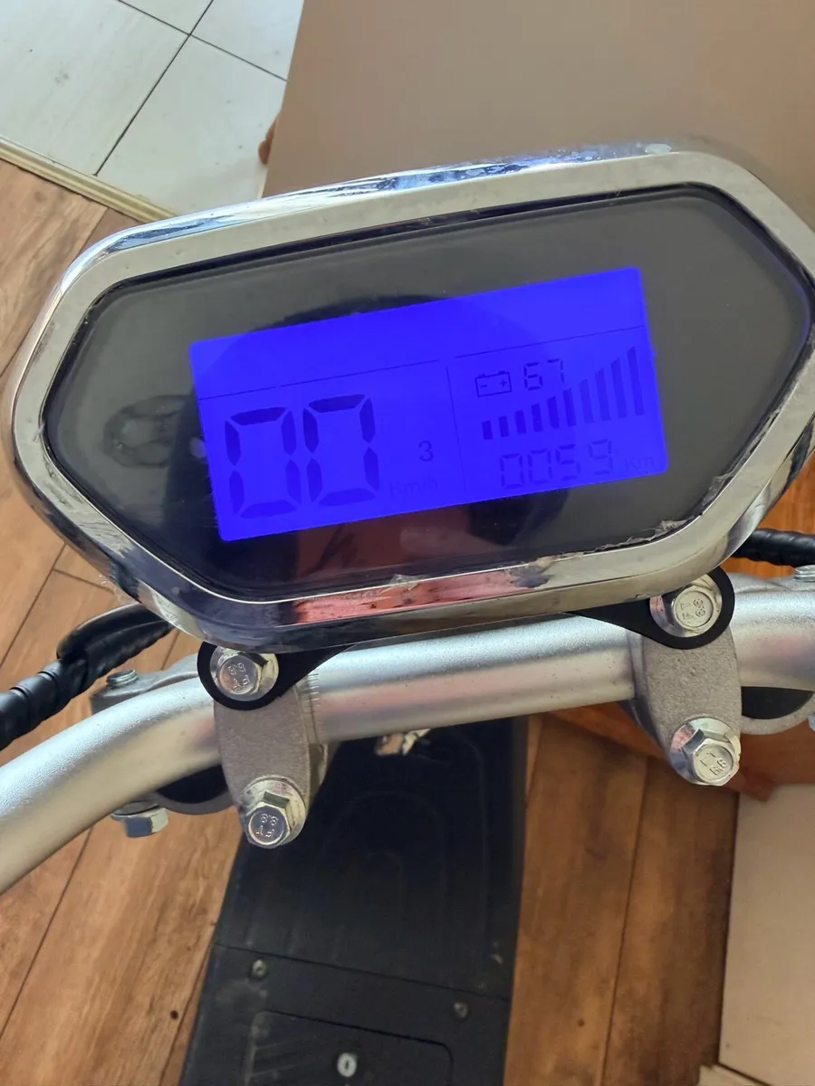 Electric Scooter - Image 3
