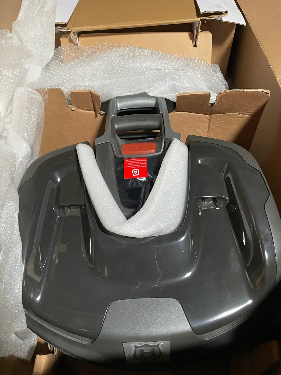 Husqvarna 435x Automower - Image 3