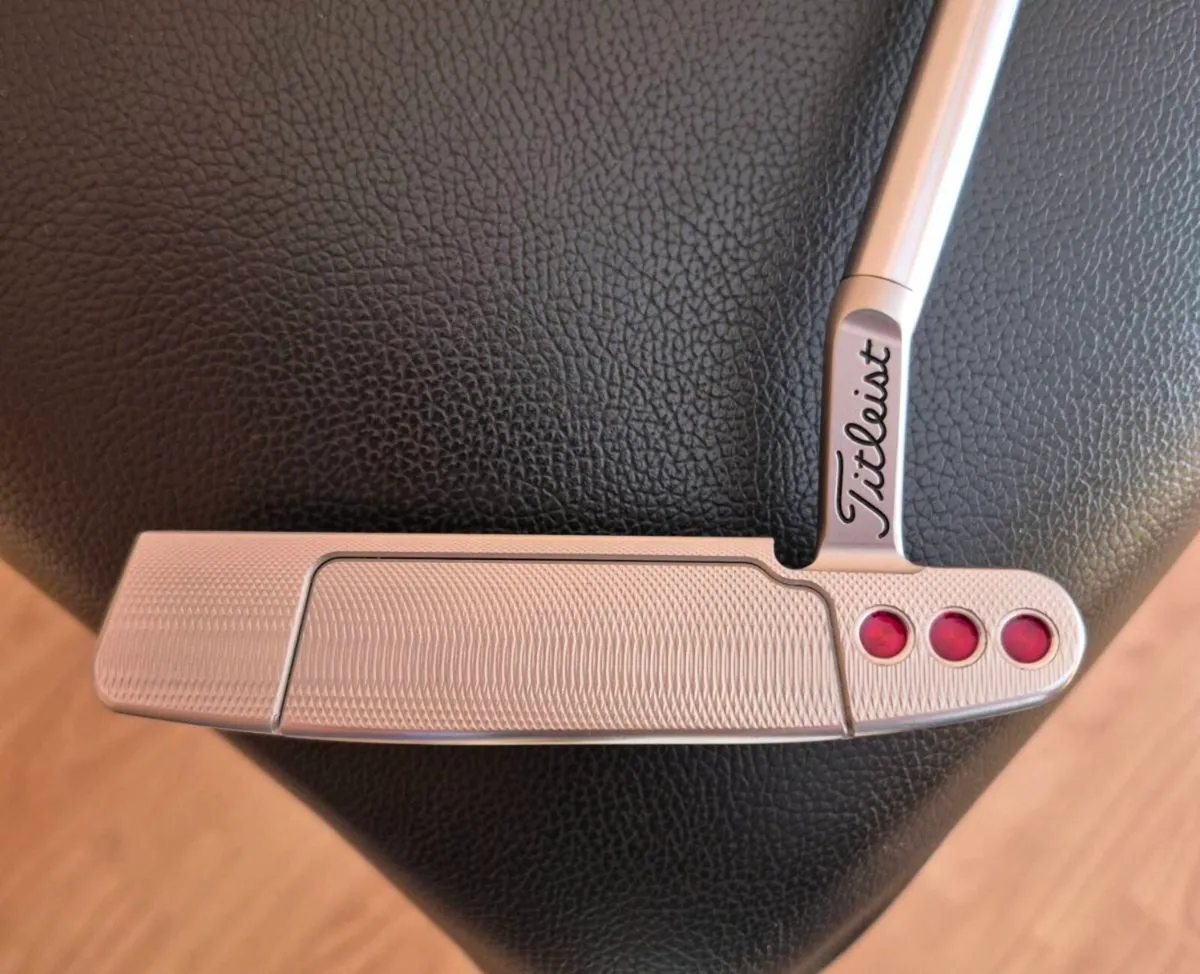 Scotty Cameron laguna 34'' putter - Image 2