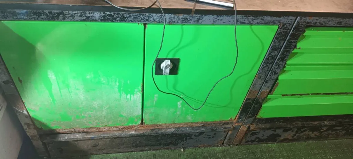 Metal cabinets for garage, carwash, storage - Image 4