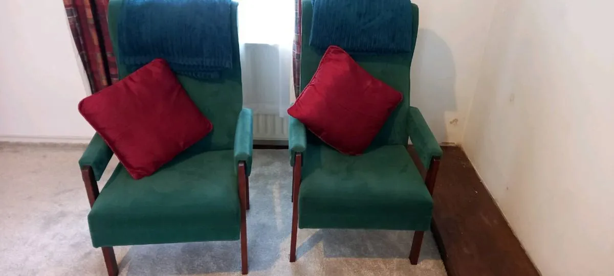 Living room chairs - Image 3