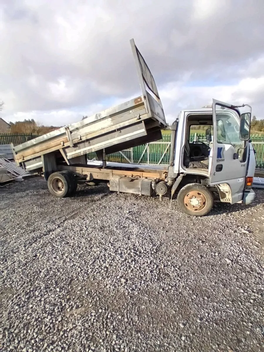 Isuzu Tipper - Image 4