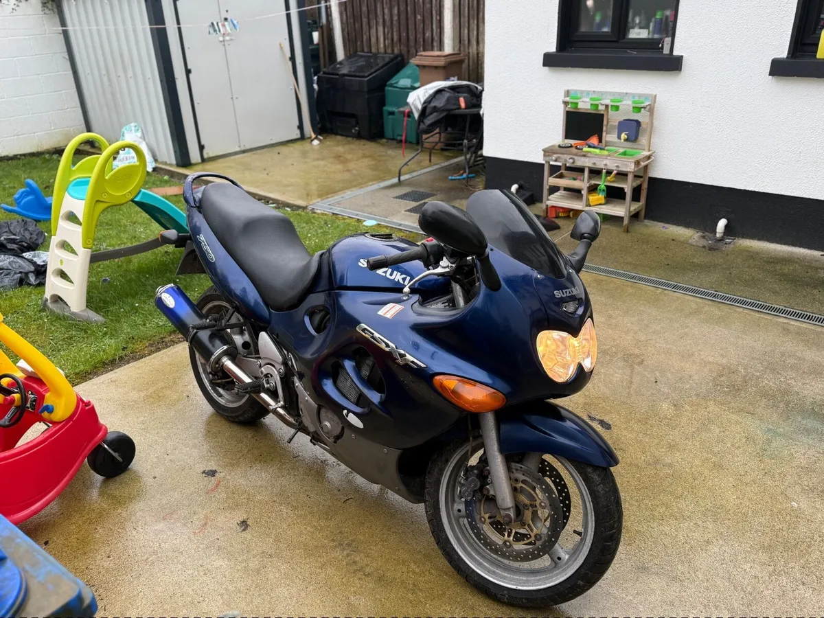 Suzuki gsx 750f €850 - Image 4