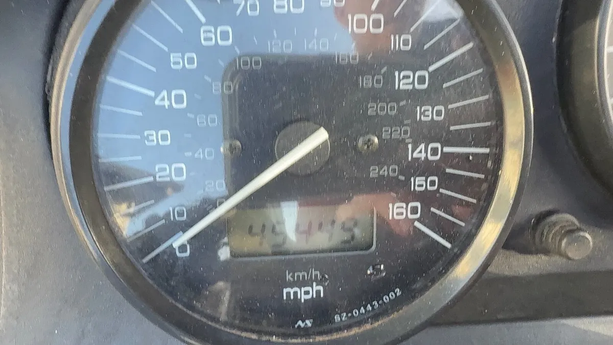 Suzuki gsx 750f €850 - Image 2