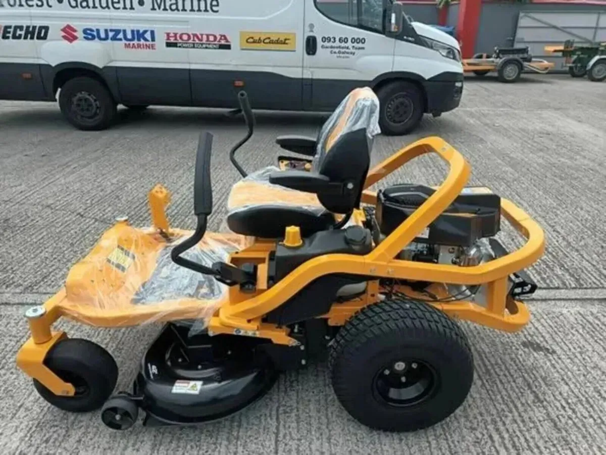 Ride on tractor mowers - Image 4