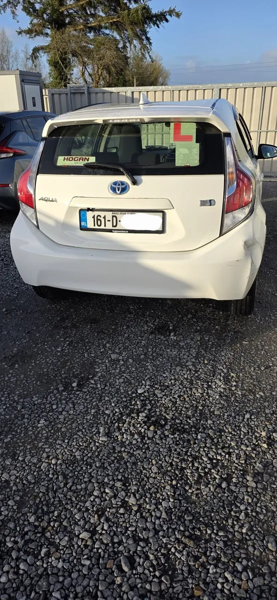 161 TOYOTA AQUA - Image 4