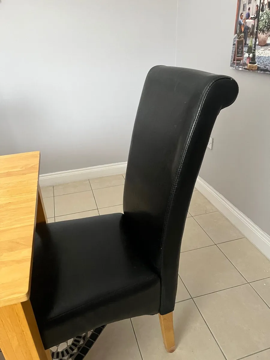 Kitchen Table with Chairs - Image 3