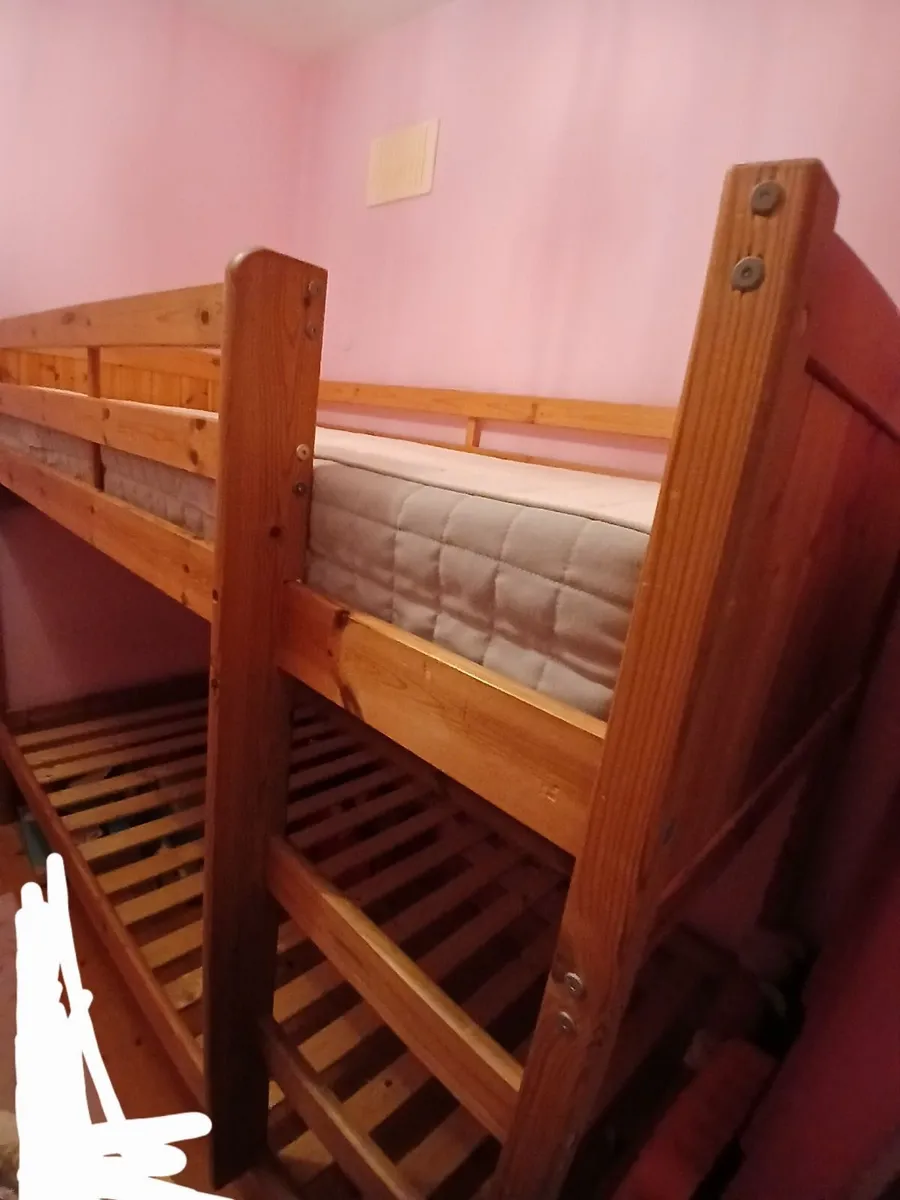Bunk bed - Image 1