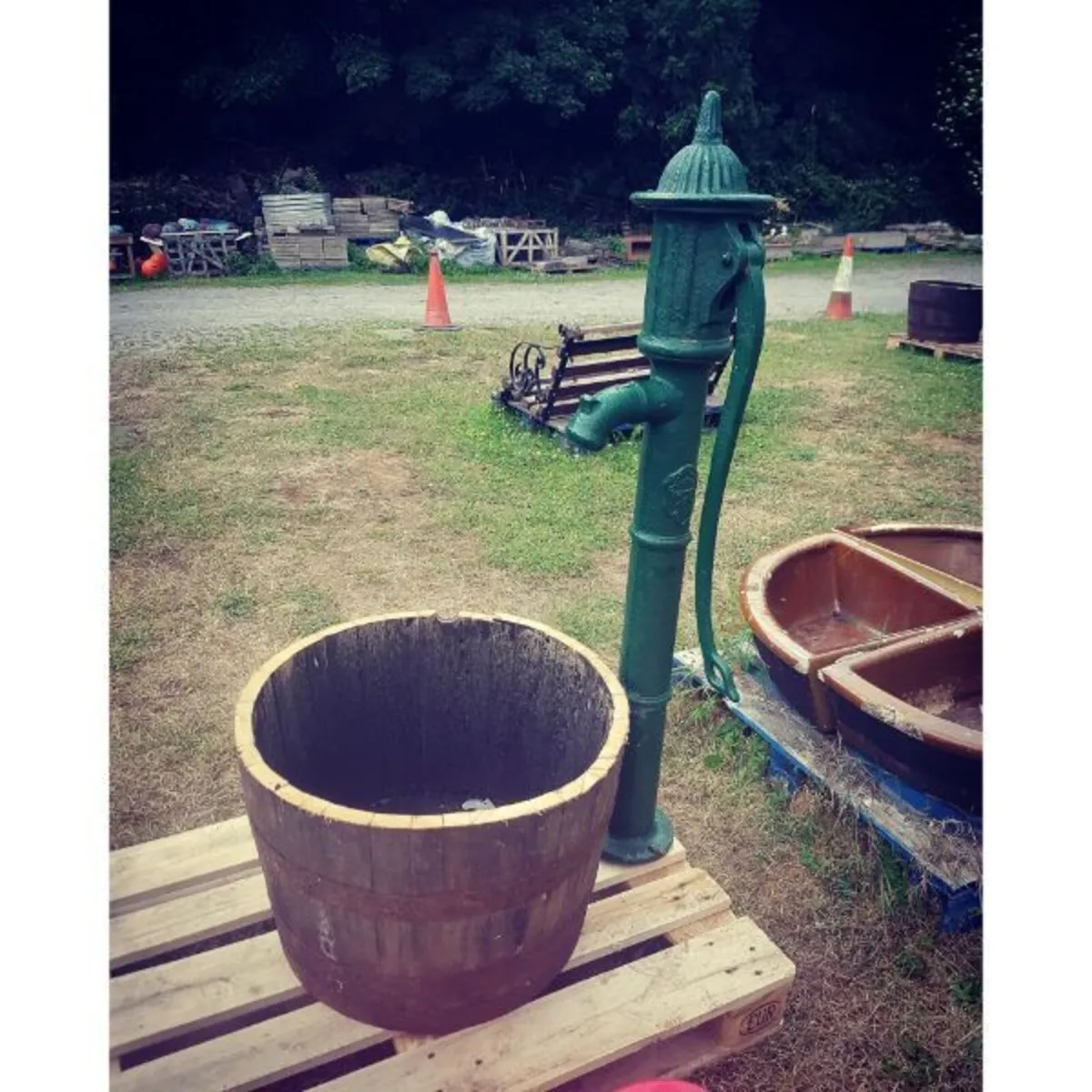 Cast Iron Pump Medium GreenH237 - Image 4