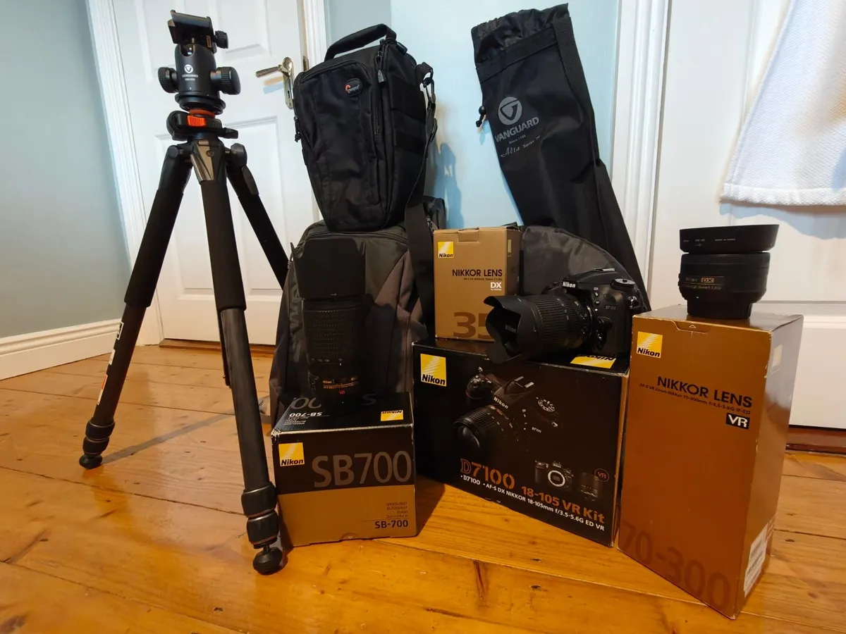 Nikon D7100 DSLR Professional Camera Kit - Image 1