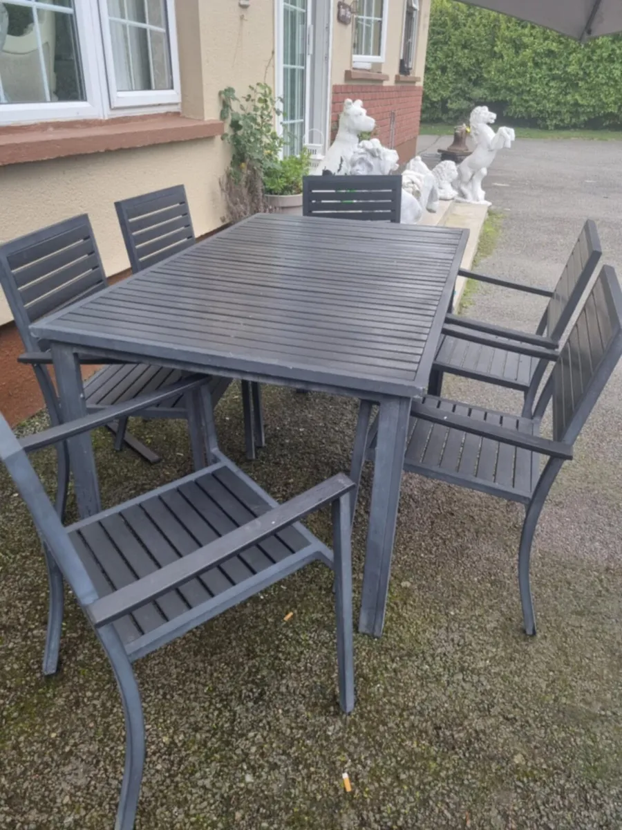 Garden table and chairs - Image 3