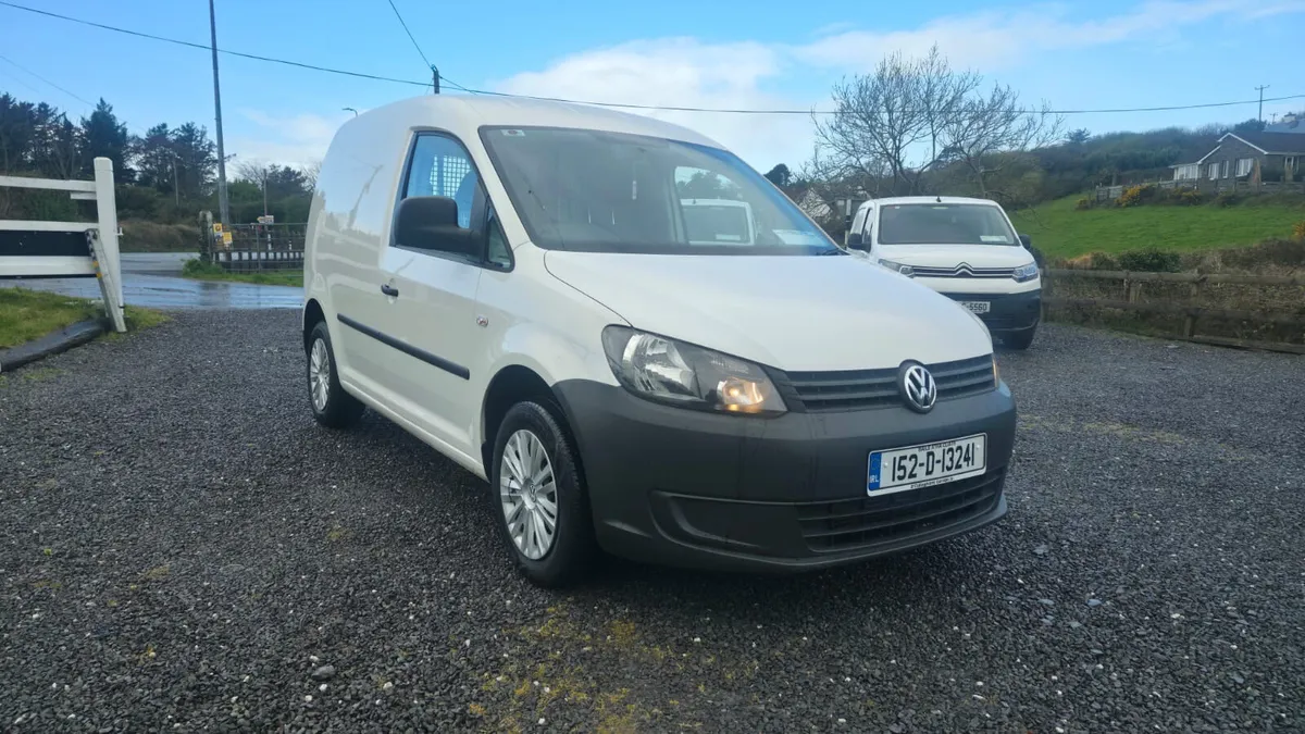 Volkswagen Caddy 2015 immaculate condition - Image 1