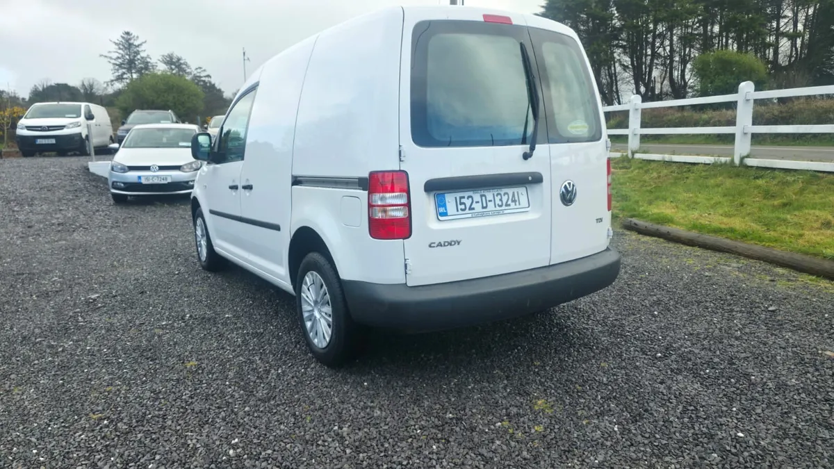 Volkswagen Caddy 2015 immaculate condition - Image 4