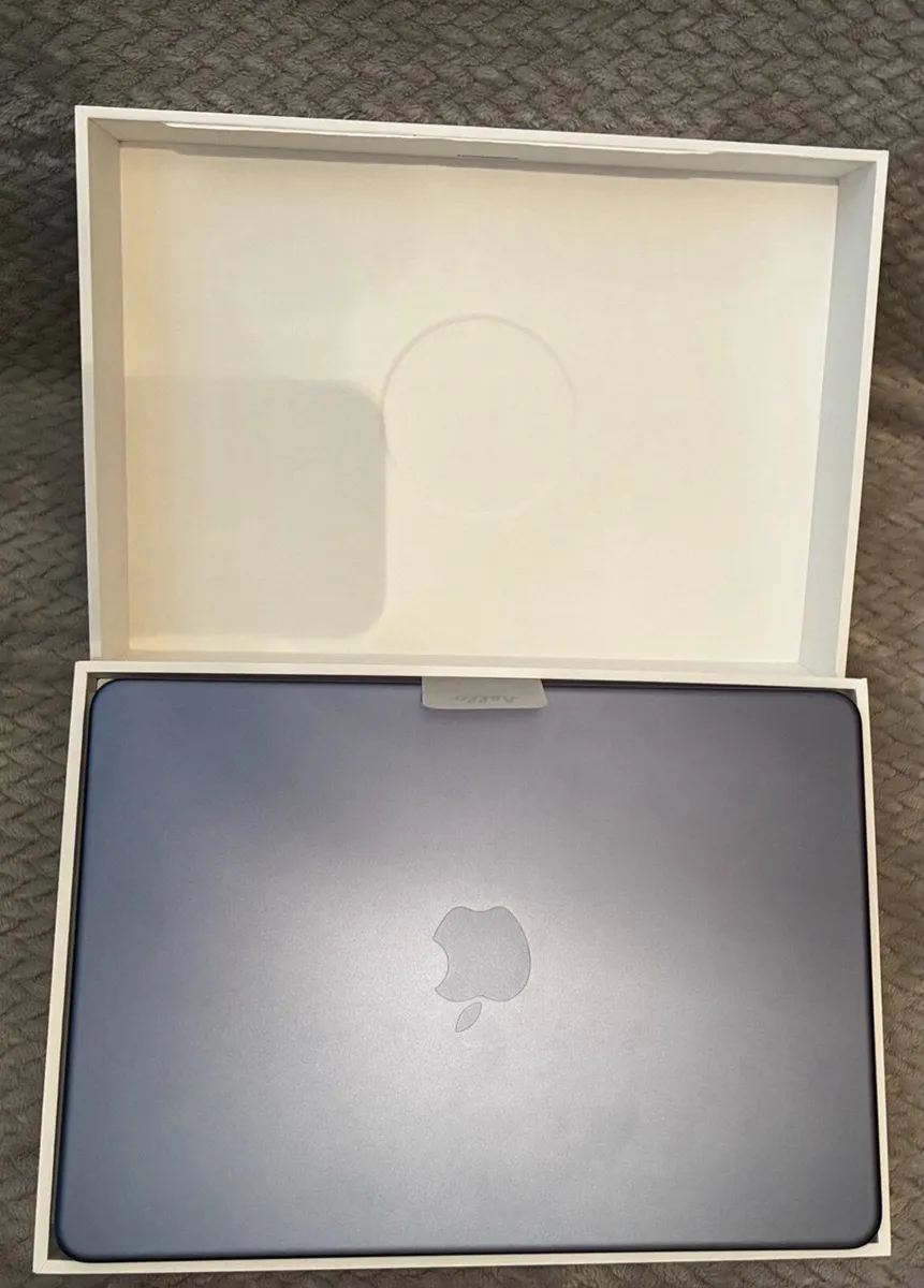 Macbook Neo 8gb 256gb Indigo - Image 2