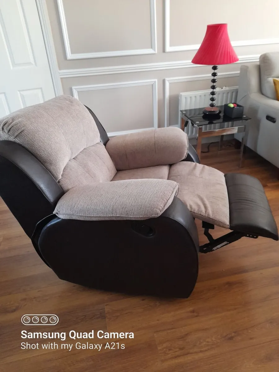 Recliner seat - Image 2