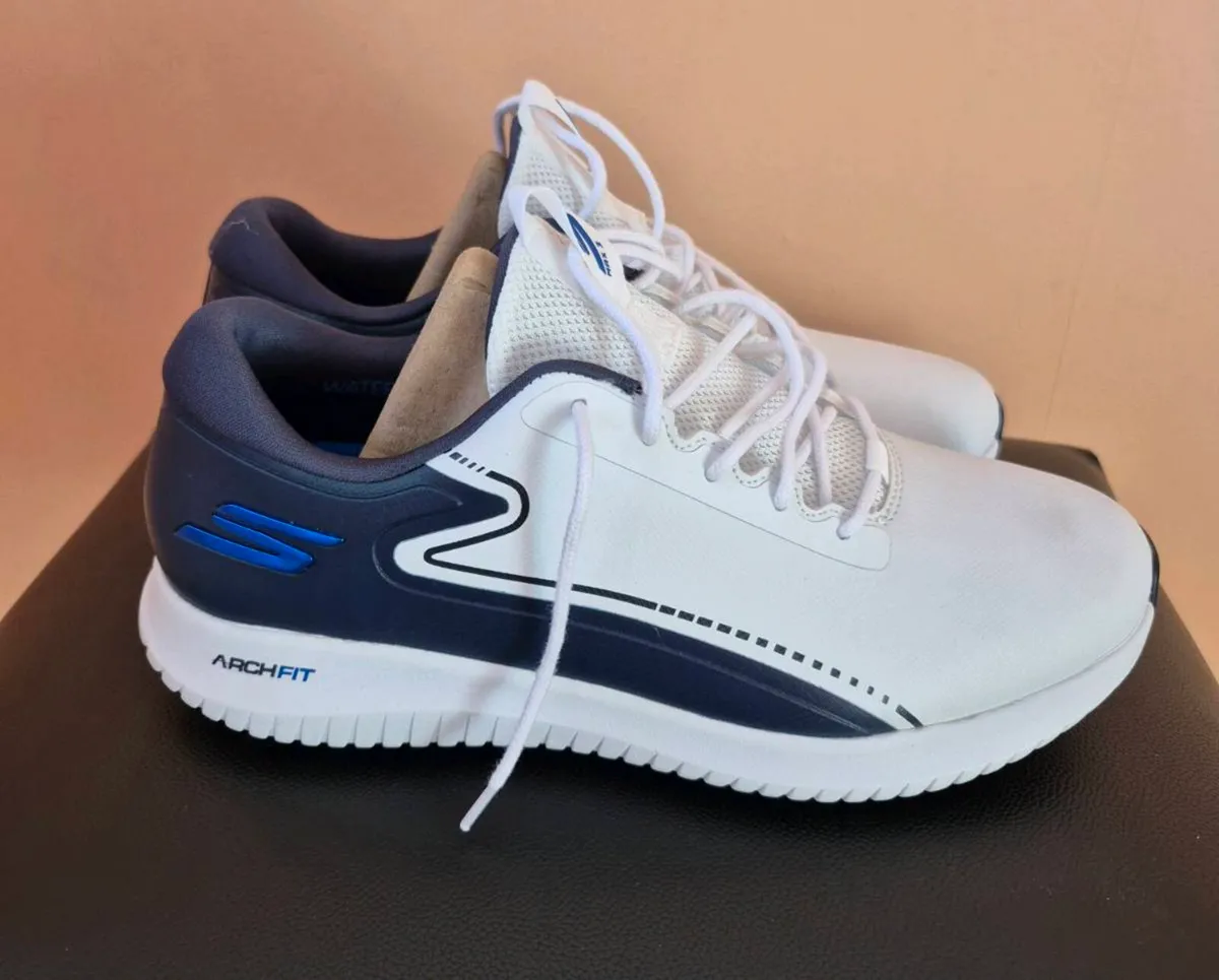 Sketchers golf shoes , size 9 - Image 1