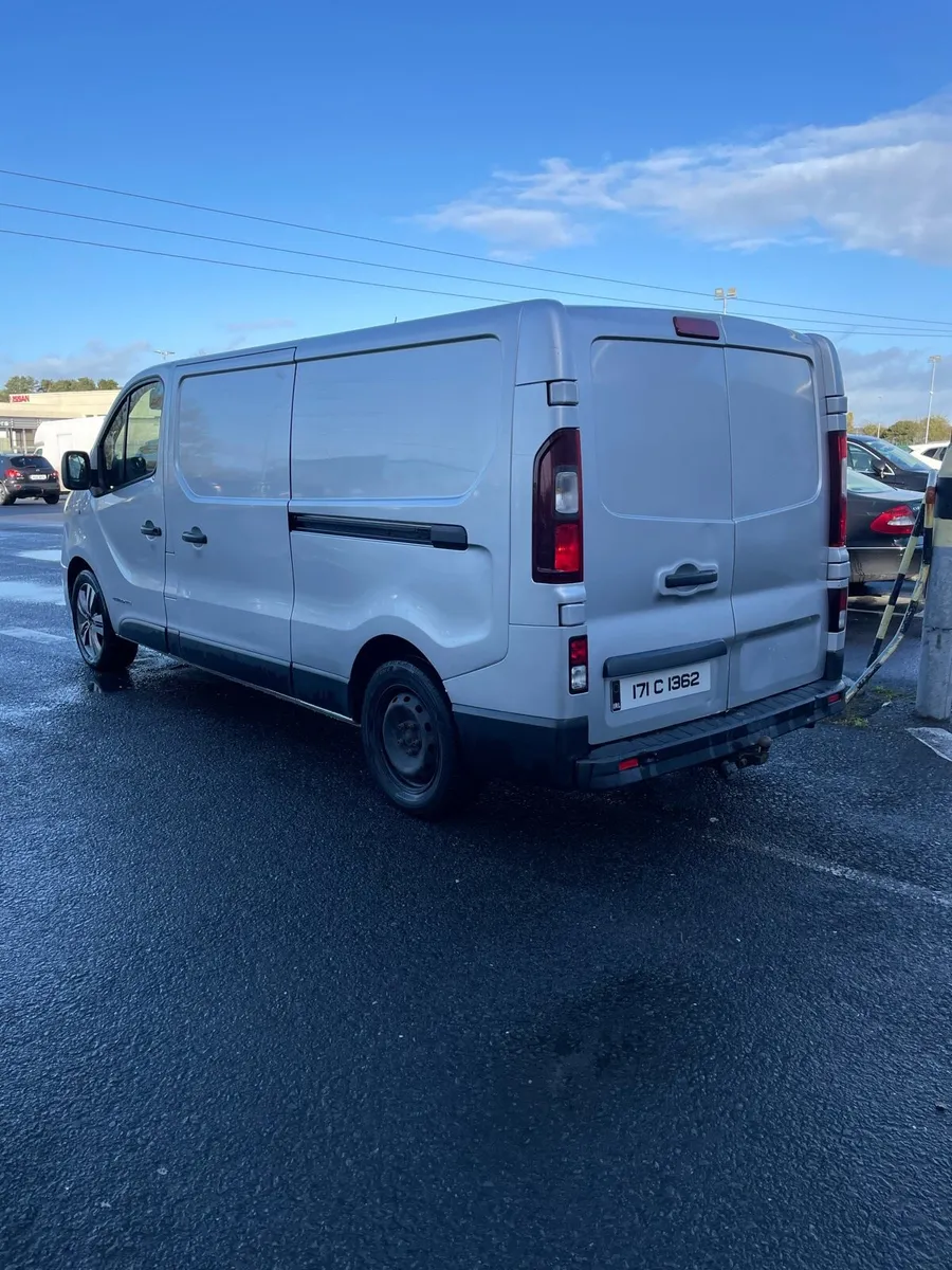 Renault Traffic - Image 3