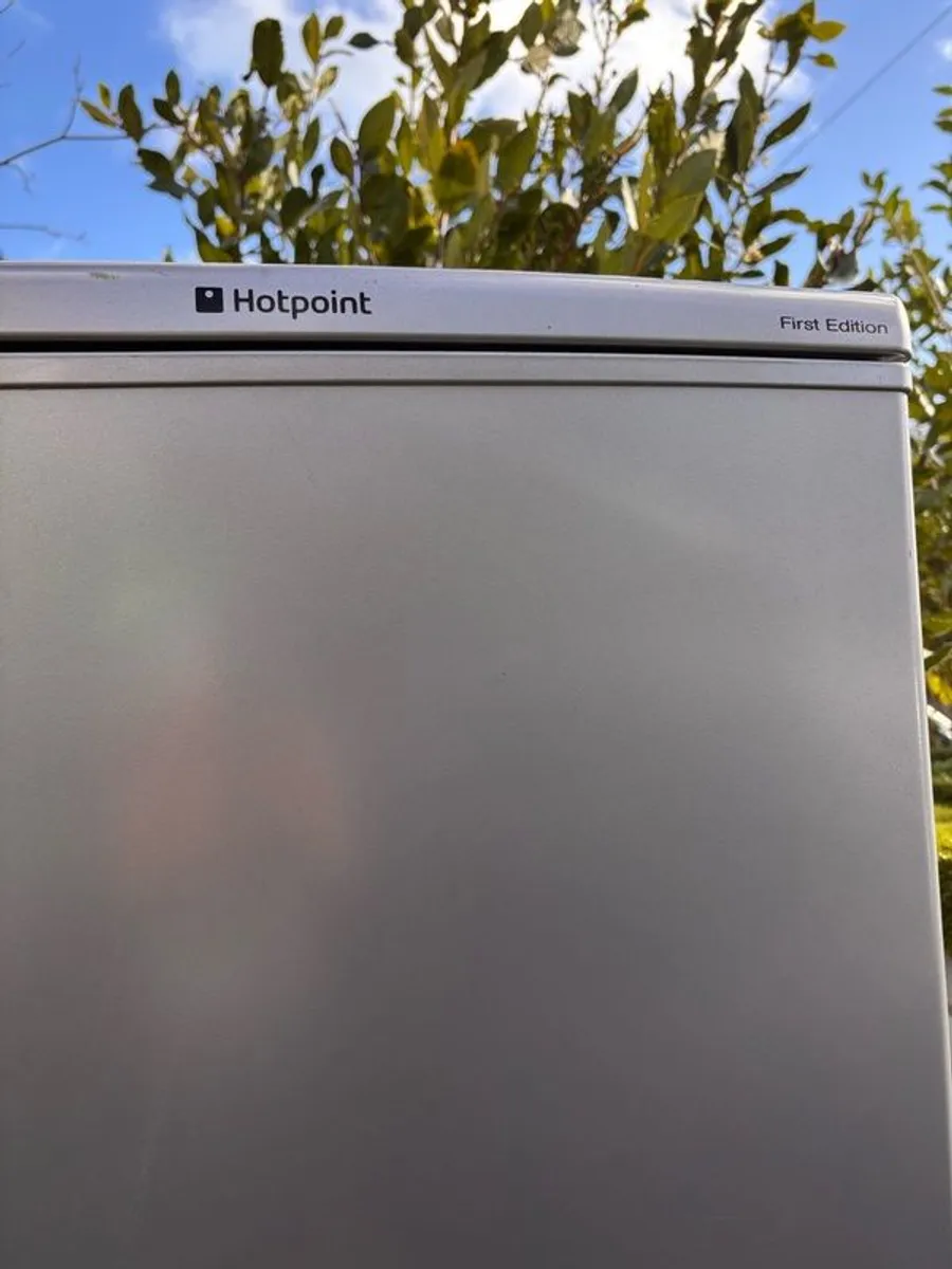 Hotpoint 50/50 Fridge Freezer - Silver - Image 2