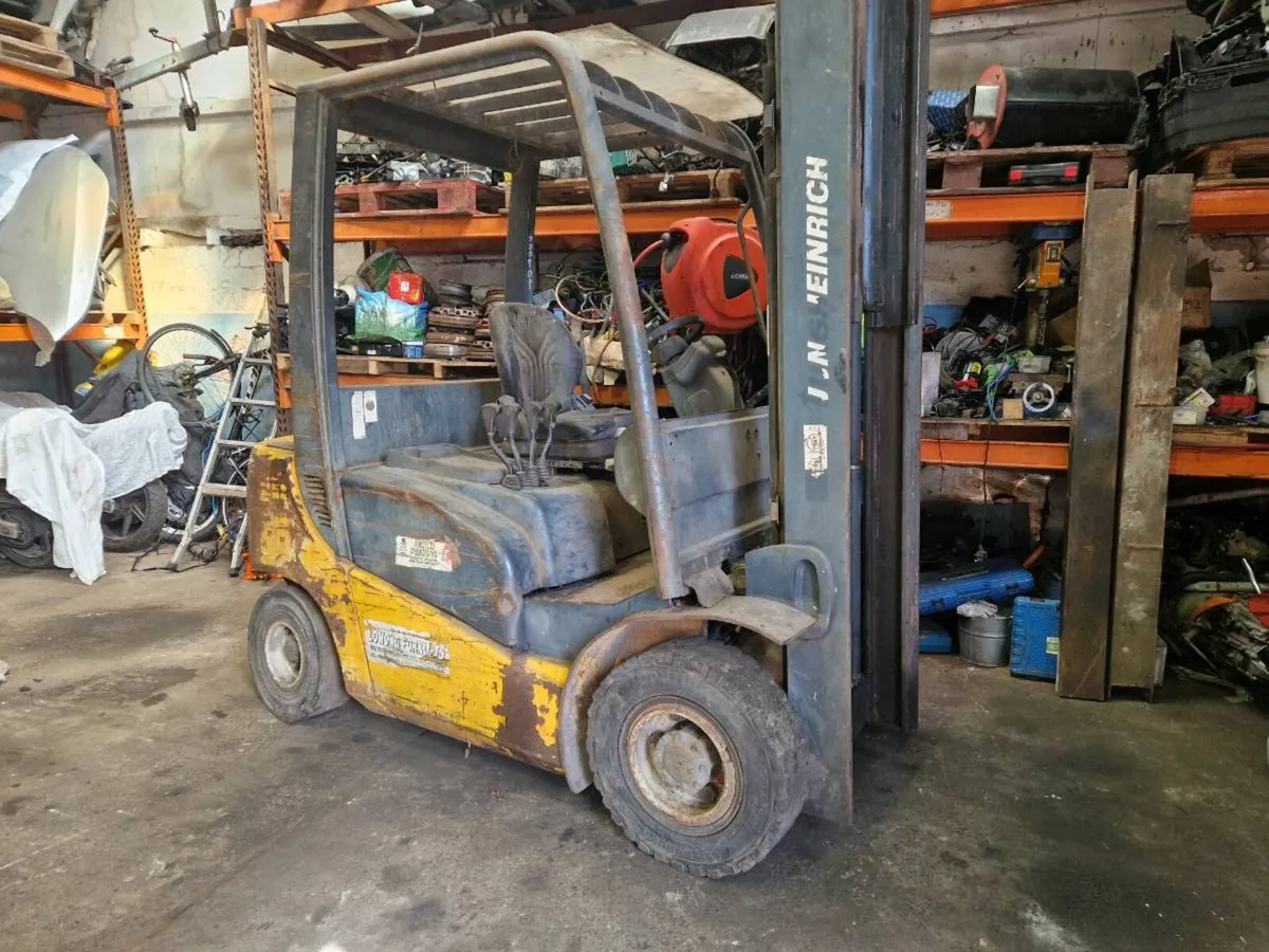 Forklift - Image 2