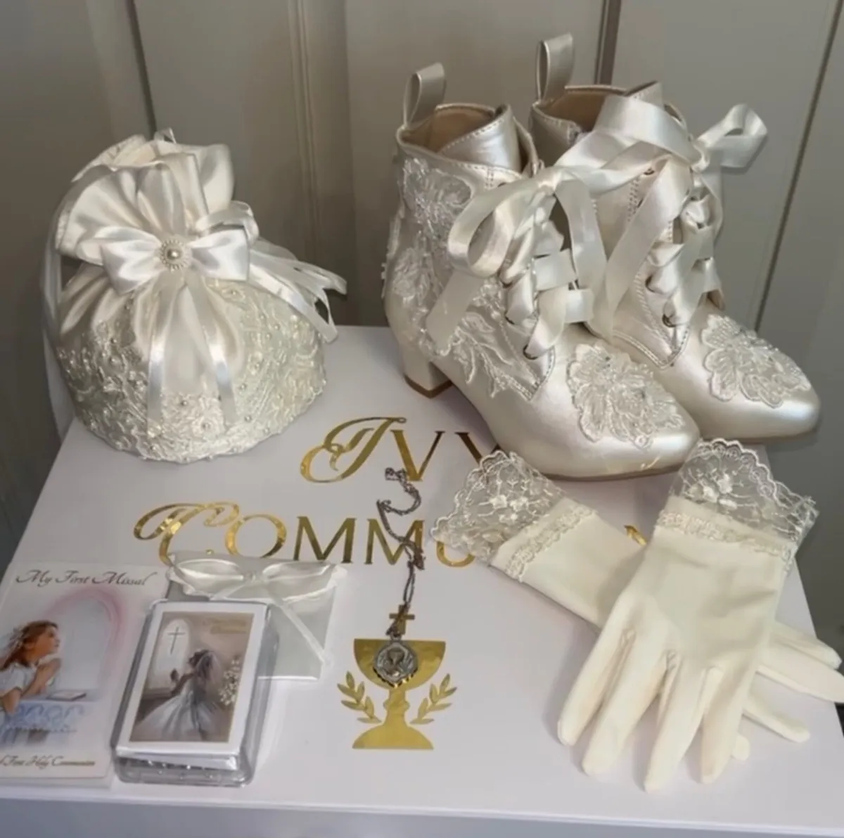 Communion dress - Image 4