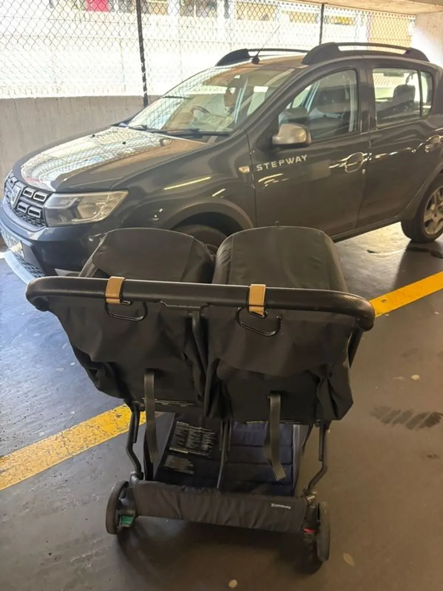 Uppa baby  twin pram - Image 3