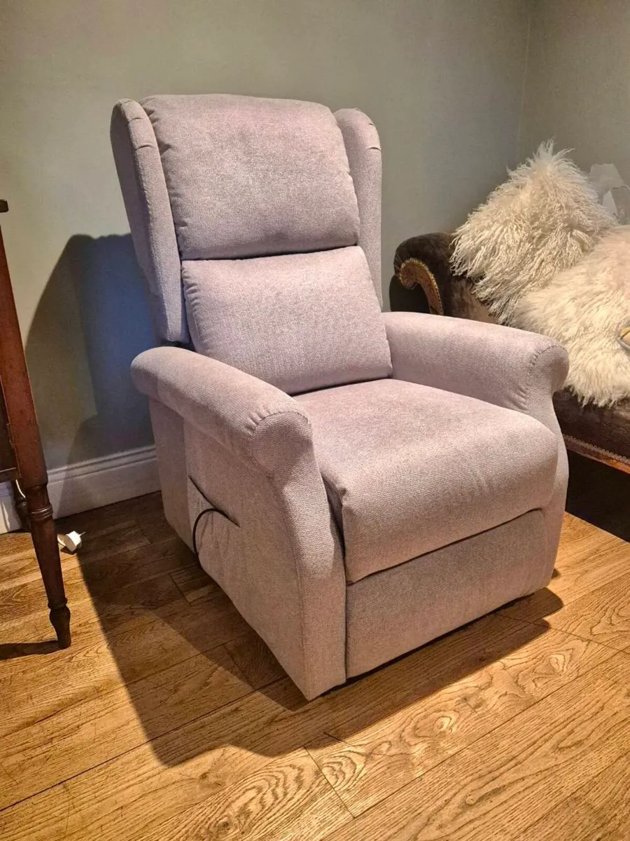 Electric recliner/riser fabric armchair - Image 1