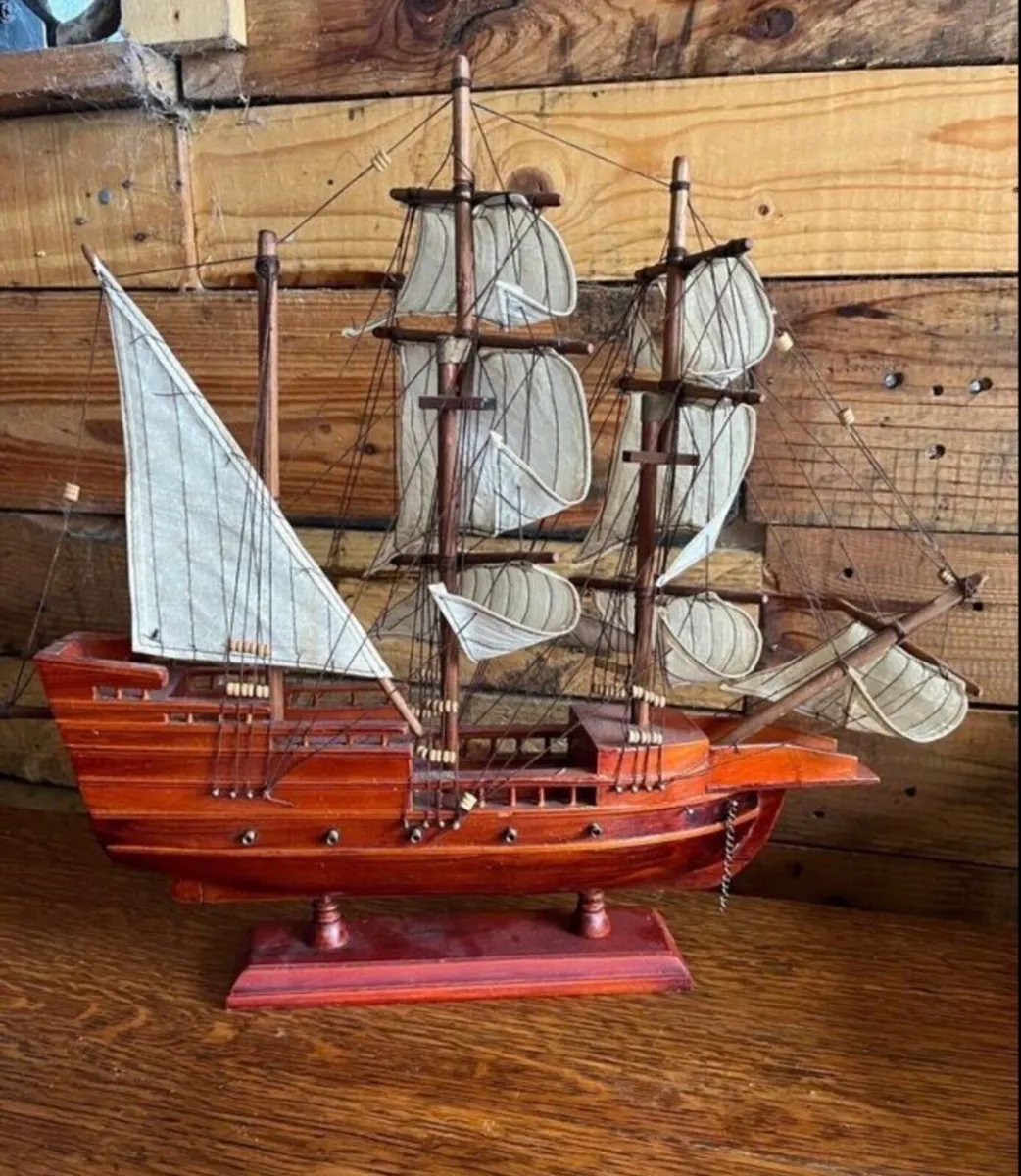 Vintage model ship - The Mayflower - Image 2