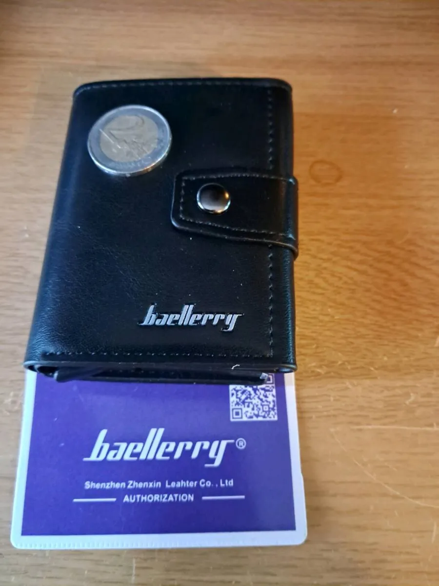 Leather Anti Theft Card Wallets.  Compact Size - Image 3