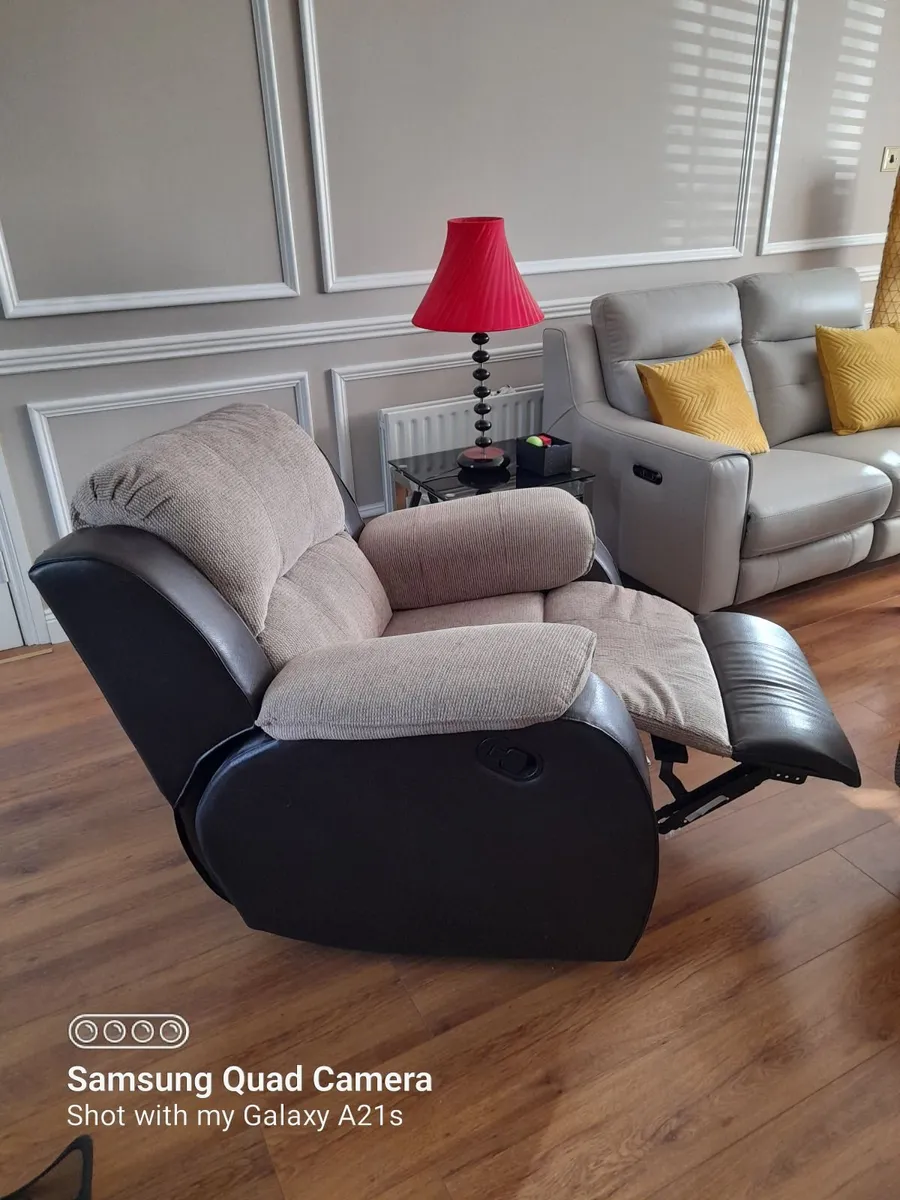 Recliner seat - Image 4