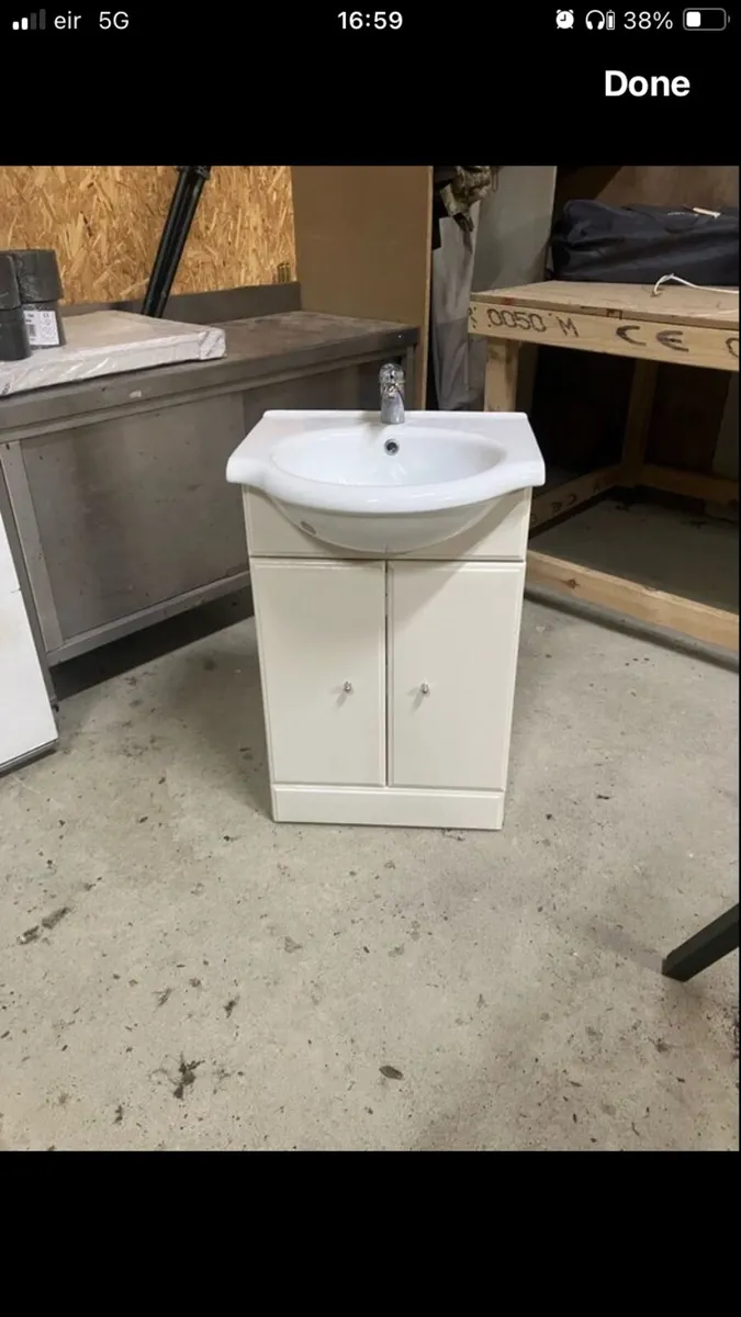 Bathroom vanity unit - Image 2